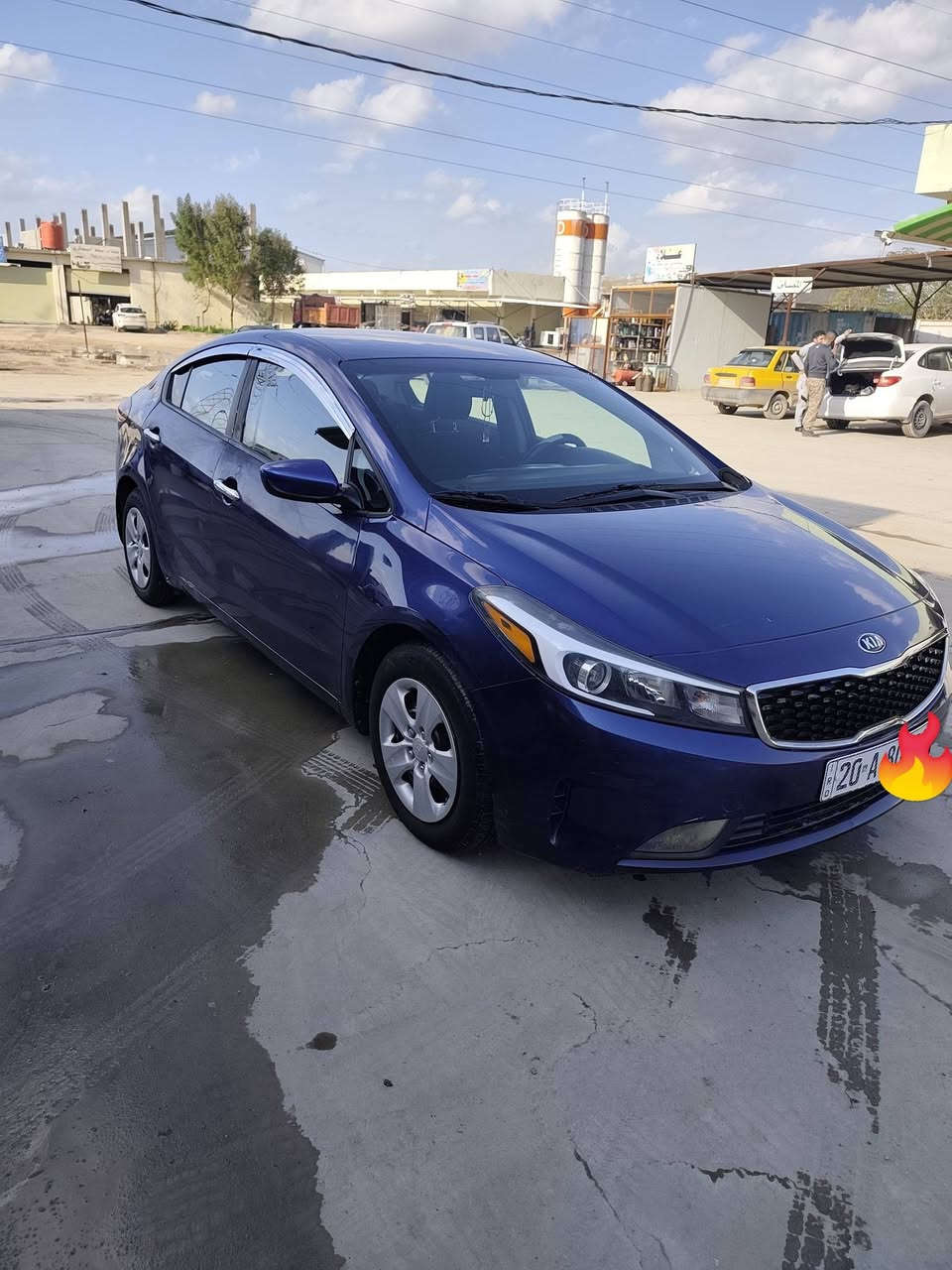 السلام عليكم
فورتي 2018 
رقم ديالى جديد
ماشية 95الف ميل حقيقي
بيه صبغ بابتين جهة اليمين الصدر  
ايرباك بردة بس 
السيارة كلش جديدة اني مستورده 
شاشة وكاميرا استيرن تحكم جهتين 
الاتصال او واتساب
***********
