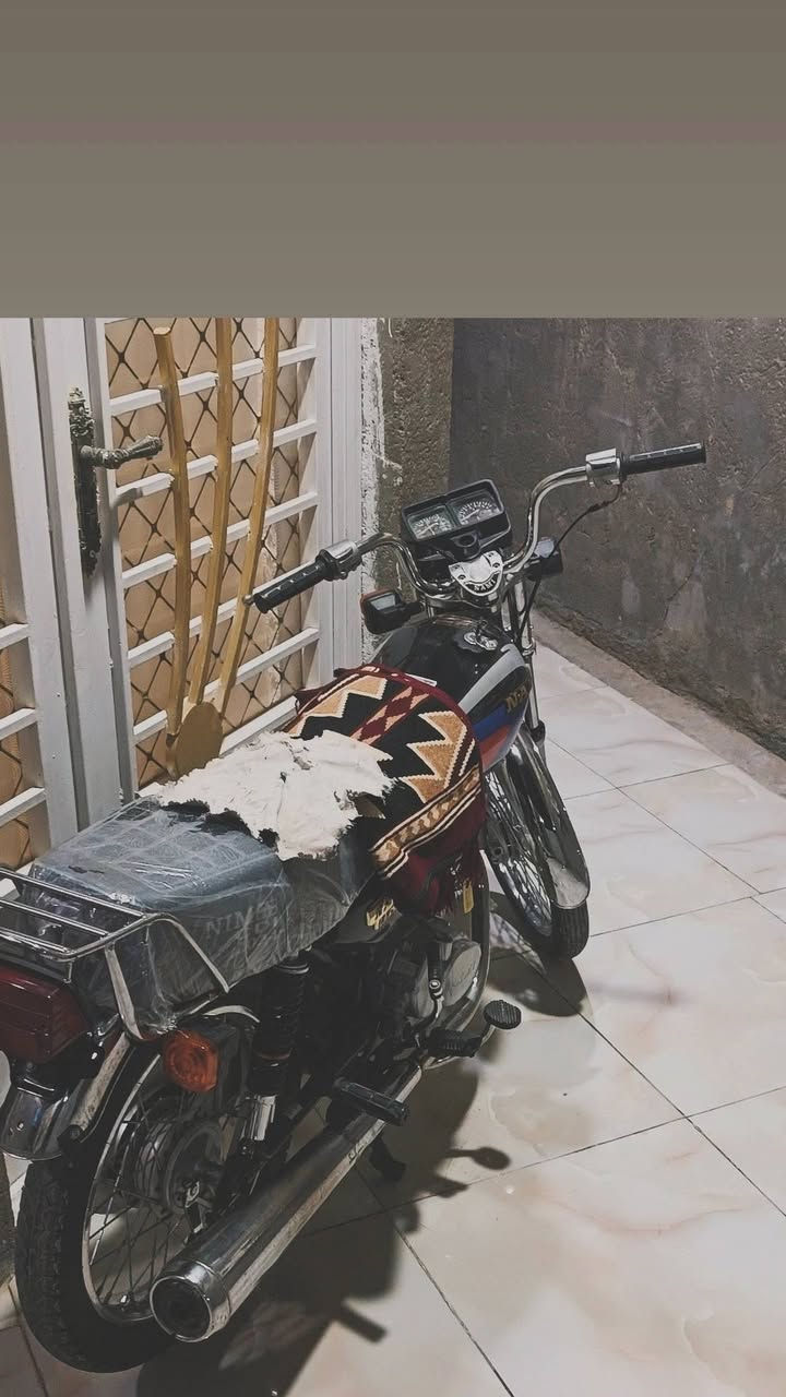 نامة شلامجة اوراق أصولي أوراق أصولي مفتوحة ولفات جانت حربية ورجعت كاملة بيها نواقص مستعجل دراجة كفالة ما معاتب ***********
