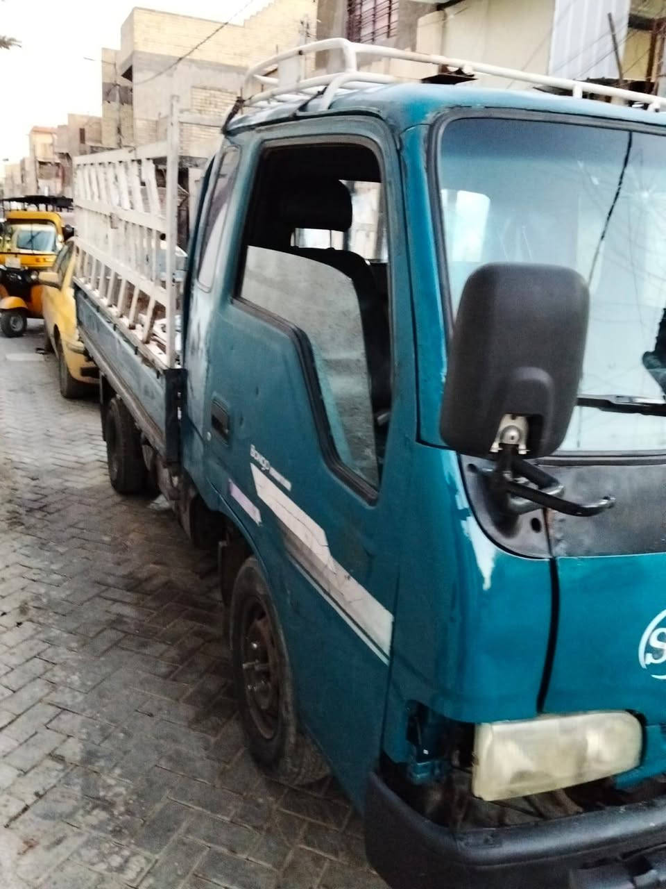 السلام عليكم كيا موديل 98 رقم بغداد محرك مسكر قماره قلاب السعر 35
***********
