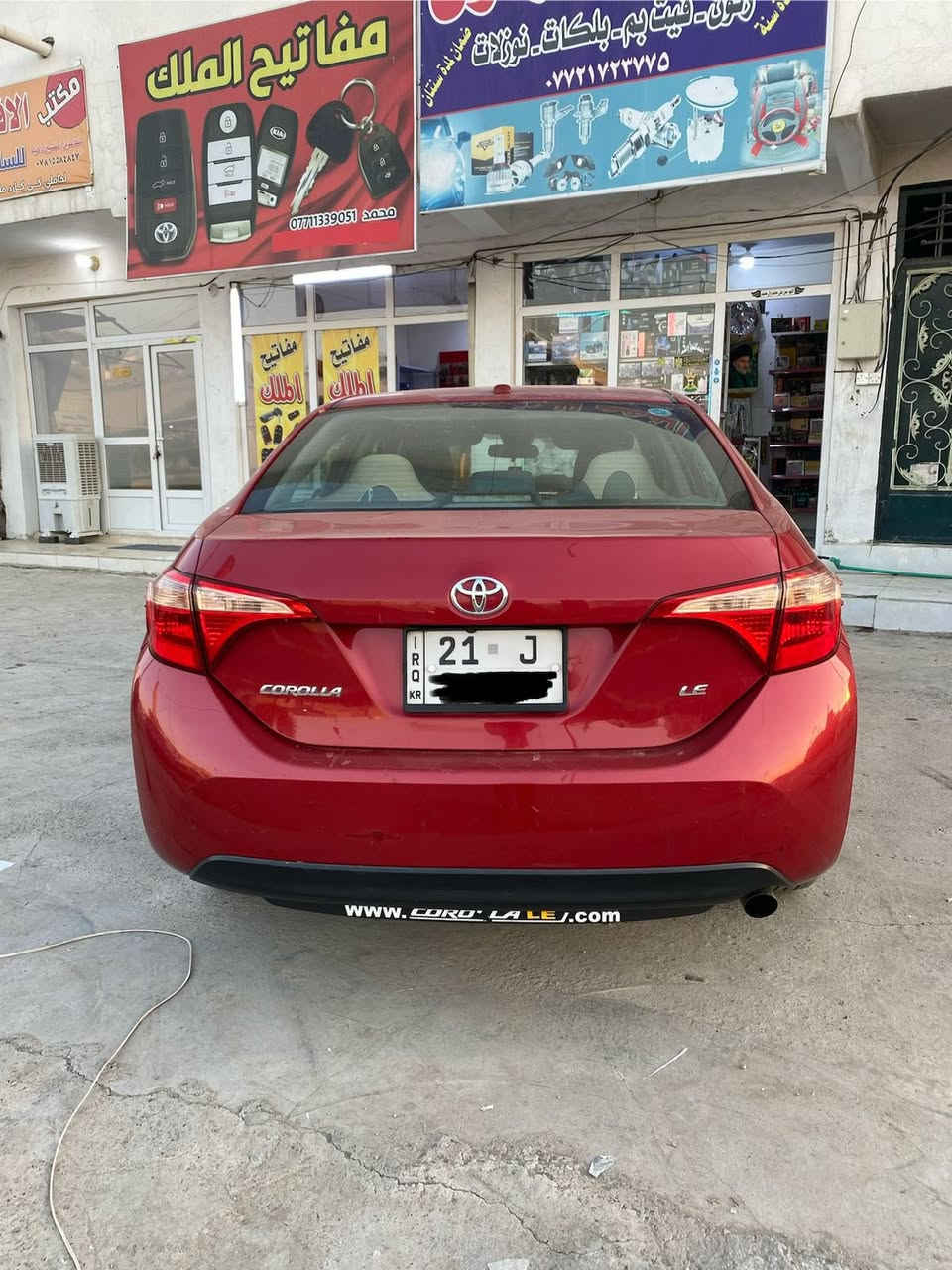 المكان بعقوبة 

كورلا شبه كلين 
مازدات جديد
راديتر تبريد جديد
راديتر تدفئة جديد
تايرات جديد
دوشمة جديد 
صدرها حديد
سيارة نظيفة جدا مال بيت 
اريد اشتري اكبر لذلك اريد ابيعها تعال اخذها وافحصها كهربائيات ومكيانيك وين ما تريد.

السعر 138 ورقة  راسلني خاص او واتس على الرقم ***********
