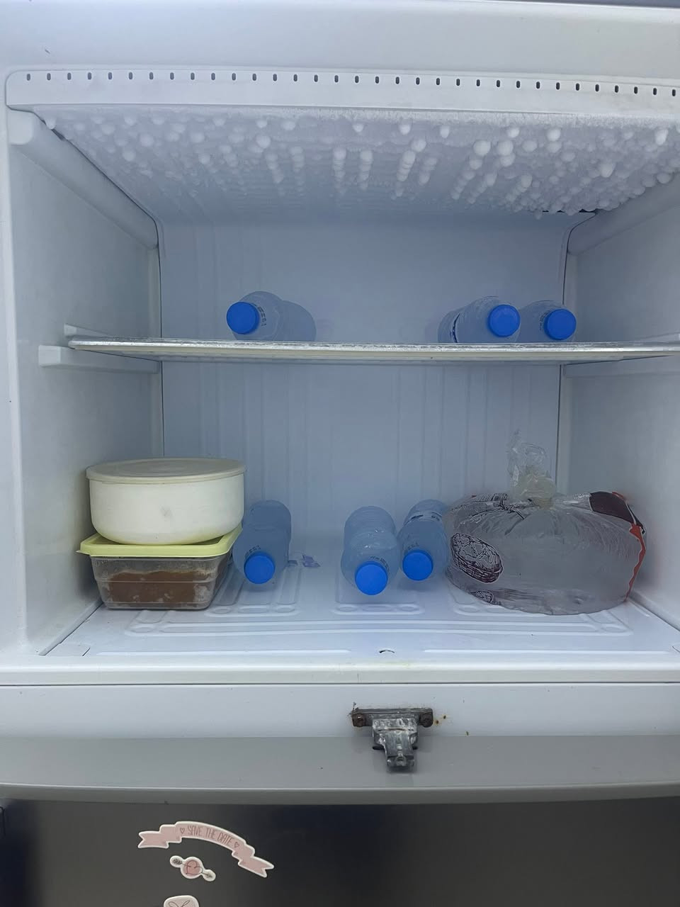 ثلاجه اكبر حجم من ماركه جبسون سعرها 230 وبيها مجال الي يريدها يدخل خاص


**إذا كنت صاحب هذا الإعلان وتريد حذفه لأي سبب، رجاءا أرسل رسالة إلى الدعم الفني**
