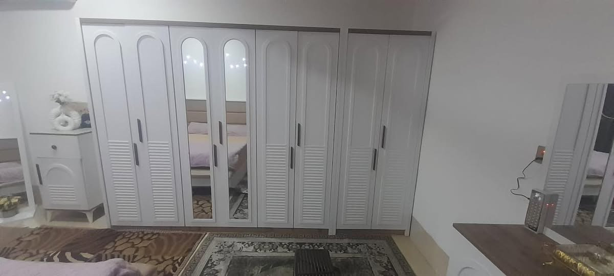 السلام عليكم بيت داخل العلم صلاح الدين حي الجمعيه طابو ملك صرف اسند 2026 تحويل مباشر
على شارعين ٣٠ مباشر ركن البيت حي الجمعيه 5 غرف نوم هول ربعه مطبخ حار بأرب. موزع داخلي 3 مجمع صحيات بل طابق الثاني وجوه بل بيت وخارجي حدايق داخل وخارج المساحه بل طابو 250 و250 خارج السند اي المساحه الكليه 500 معا الكاونتر معا 5 سبالت معا 5 بردات المكان تجاري وراقي معا هذا الكاونتر معا ثنين غرفه نوم معا 5 سبالت هاي كلها تبقه بل بيت هديه
 والسعر  السعر 150 وبي طكه مجال ***********
