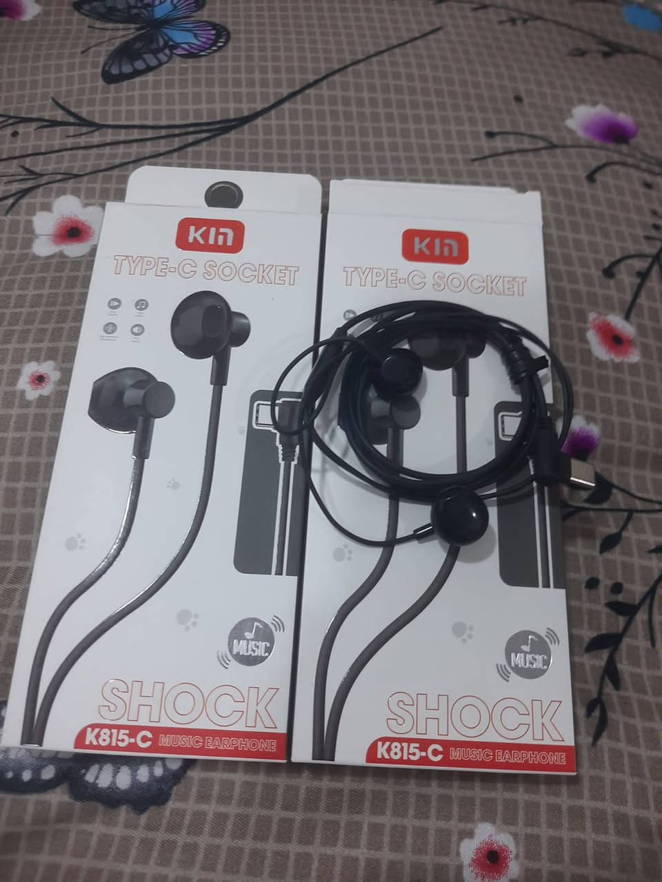 المجمعات.  محلات الموبايلات.  الاسواق.  السعر عشر درازن.  90الف يعني درزن 9اقل طلب 10درزن. توصيل مجاني مشكل اربع موديلات.  تعال واتساب ودز العنوان والرقم نحجزالك


**إذا كنت صاحب هذا الإعلان وتريد حذفه لأي سبب، رجاءا أرسل رسالة إلى الدعم الفني**