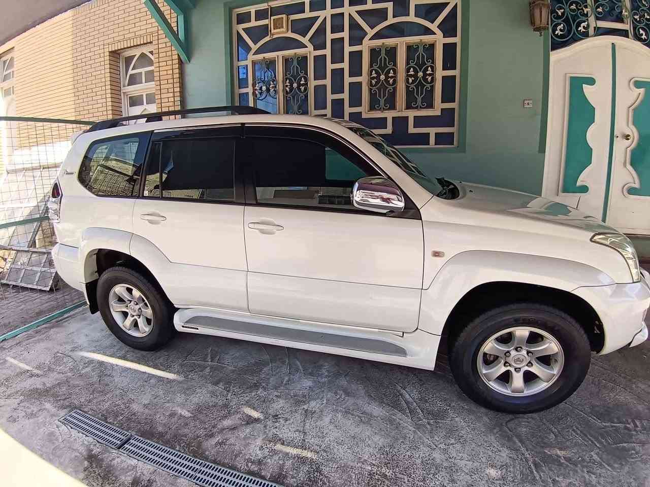 (برادو 2009 خليجي للبيع GX) 
4 سلندر 
دبل تانكي 
سبير تعليك
3 قطع تبريد 
7راكب
رقم اربيل الجديد 
أوتو
مكفوله كفاله عامه
َماشيه 170 حقيقي
كامره خلفيه 
شاشه 
سياره جديده مابيه نواقص
 مكاني؛ النجف الاشرف
للاستفسار: (***********)
