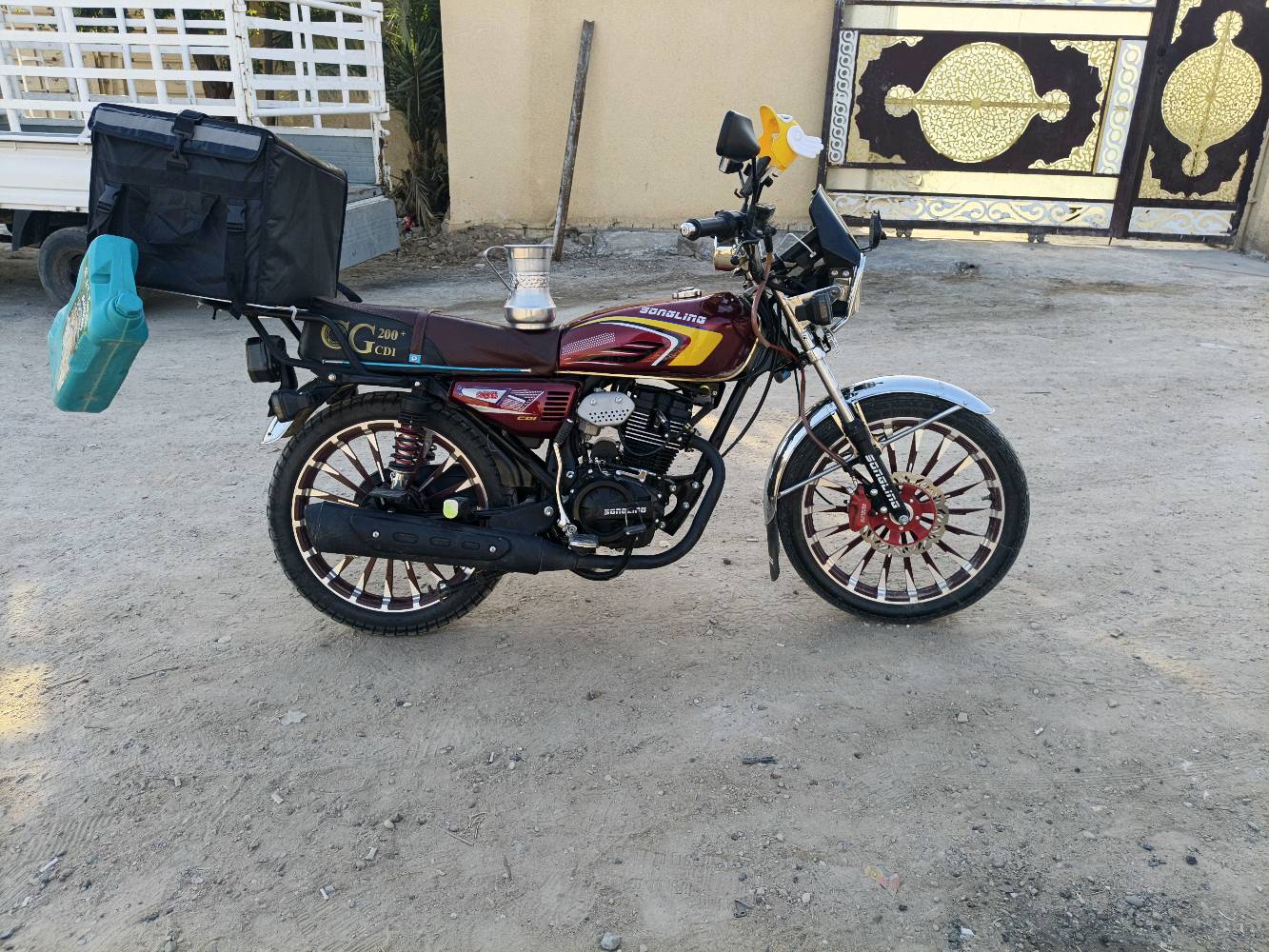 يالله سلام عليكم دراجة لبيع موديل 26 محرك 200سيسي الدراجة كفالة عامة من التاير لتاير كلشي شغال بيها بصمة بدشبول بصمة تشغيل عن بعد نازلة بشهر 9 السعر900وبيها مجال لشراي عنوان بغداد ***********واتساب تواصل خاص متوفر 24ساعة 