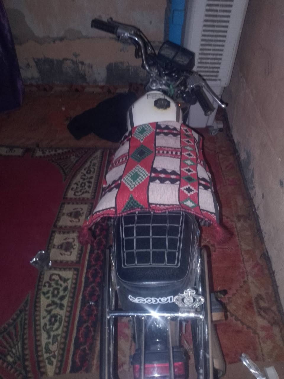 سلام عليكم  درجة اربع كير لبيع مكفوله كفاله عامه خير من الله  سعر  950  بيه مجال اتصل عليه رقم  ***********
