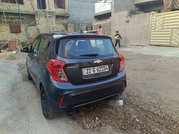 للبيع شوفرليت سبارك 19 خليجي محرك ألف وأربعمائة سيارة جاهزة بجم كبس شواصي تكم بنيد  قمارة بوب جاملغات مكفولة فقط جاملغ خلفي وباب خلفي بيها شخوط  رقم أربيل سعرها 100وبي مجال مكانها بغداد زعفرانية رقم هاتف ***********
