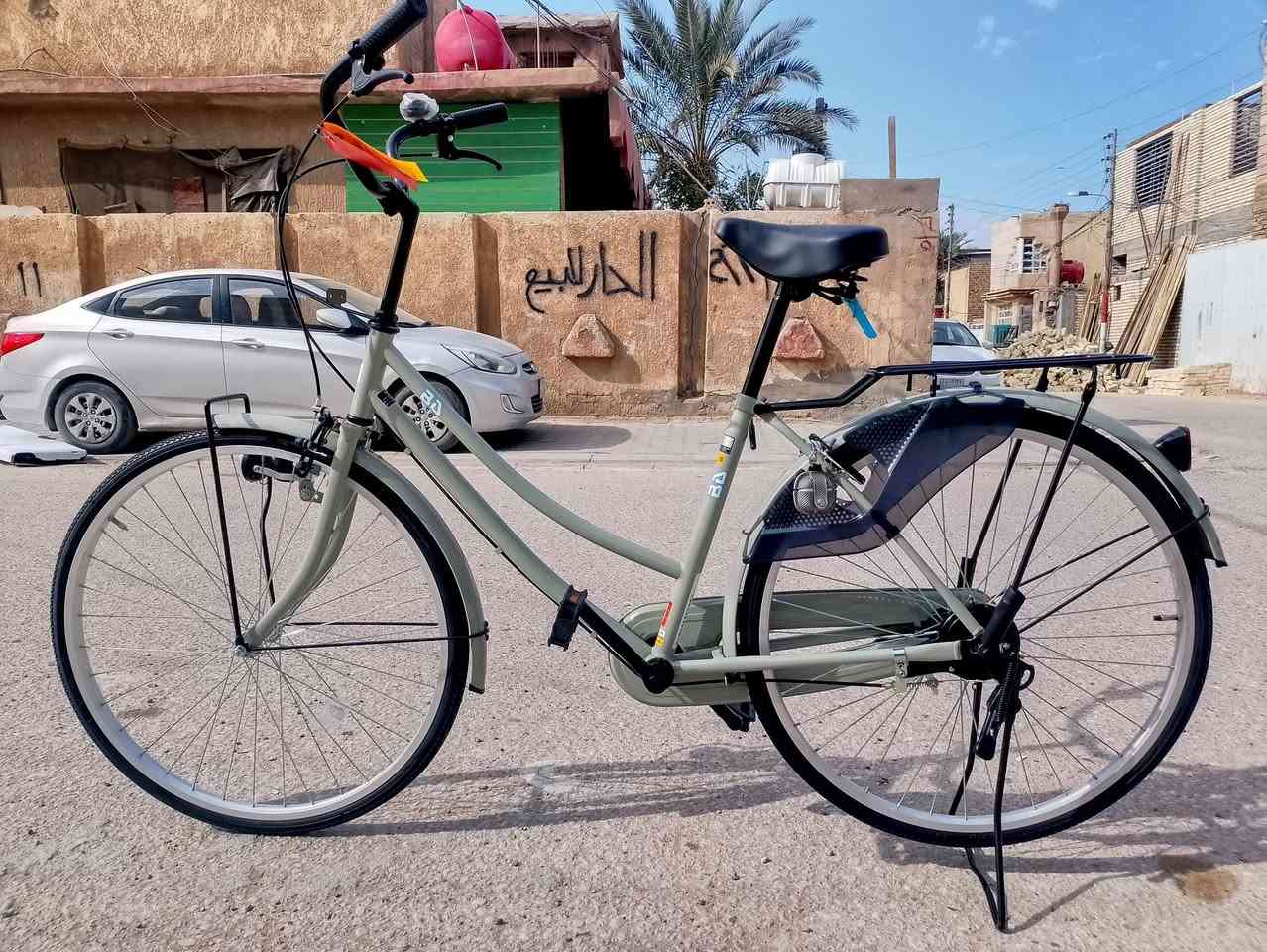 باسكل سوبر(BD) نضافه 100/100اللون الوحيد بل نجف ونضافه فول السعر 185وبي مجال قليل متواجد على الفيس ورقم ***********
