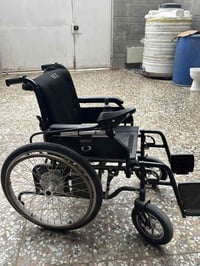 كرسي كهربائي • جديد • نضافة عالية