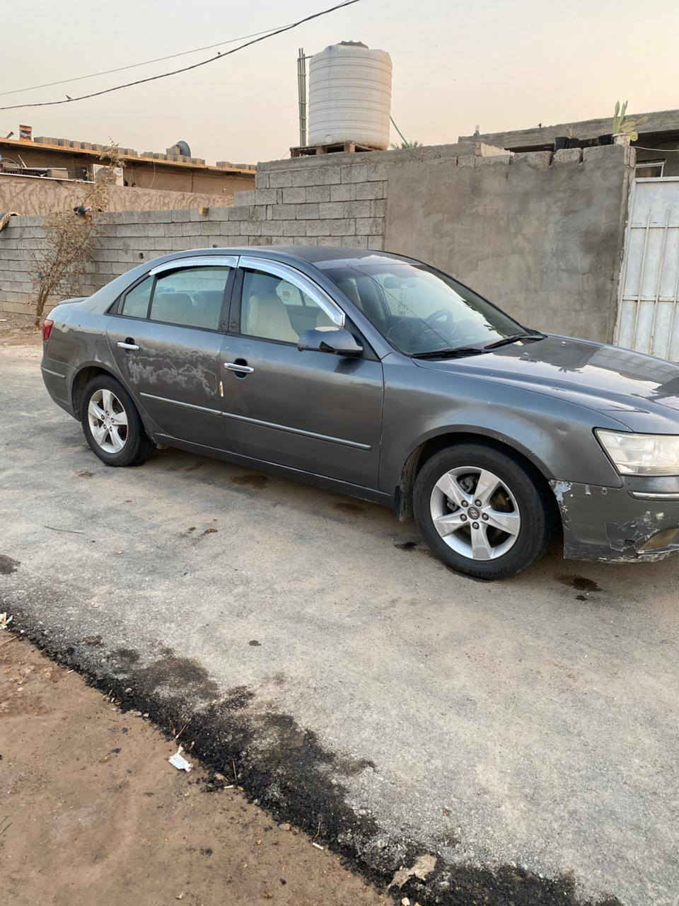 سلام عليكم للبيع سوناتا موديل 2010 وارد أمريكي ضربه بس الجنطه مصبوغه حزام حداديه امامي خلفي تخم تاير السعر 95 اوبيها مجال المكان بغداد ***********
