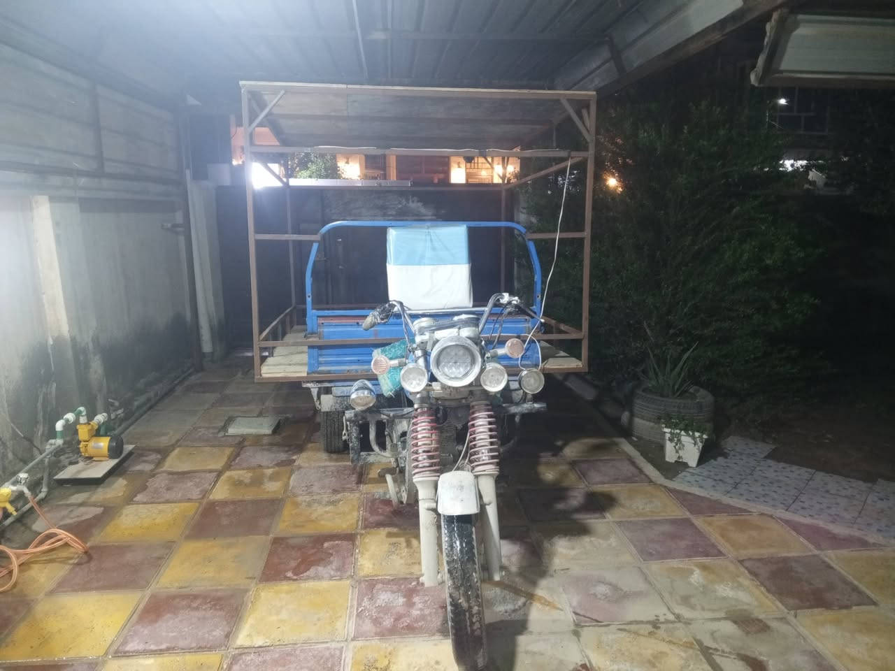 السلام عليكم ستوته للبيع موديل 16كلك نضيفه مكفوله كير حداديه وكهربائيات الرقم  *********** بي واتساب
