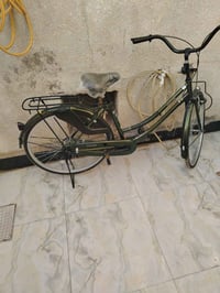 مكلف بلنشر دراجه هوائيه جديده غير مستعمله وكيل ماخذها ١٦٠ ألف الحجم ٢٨...