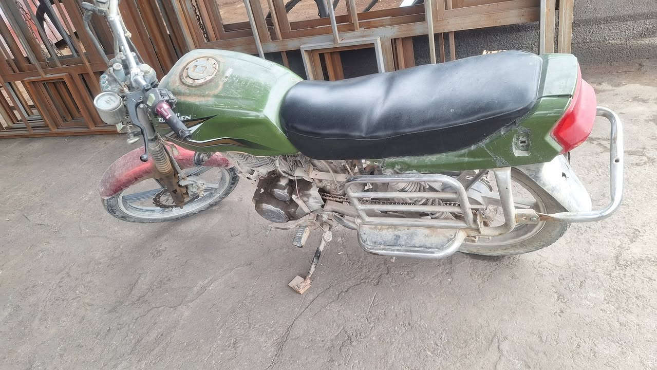 اسلام عليكم دراجه لبيع كبال عينك دراجه بل صوره هاي سعره ٢٥٠ ألف مكان بغداد الدوره رقم ***********
