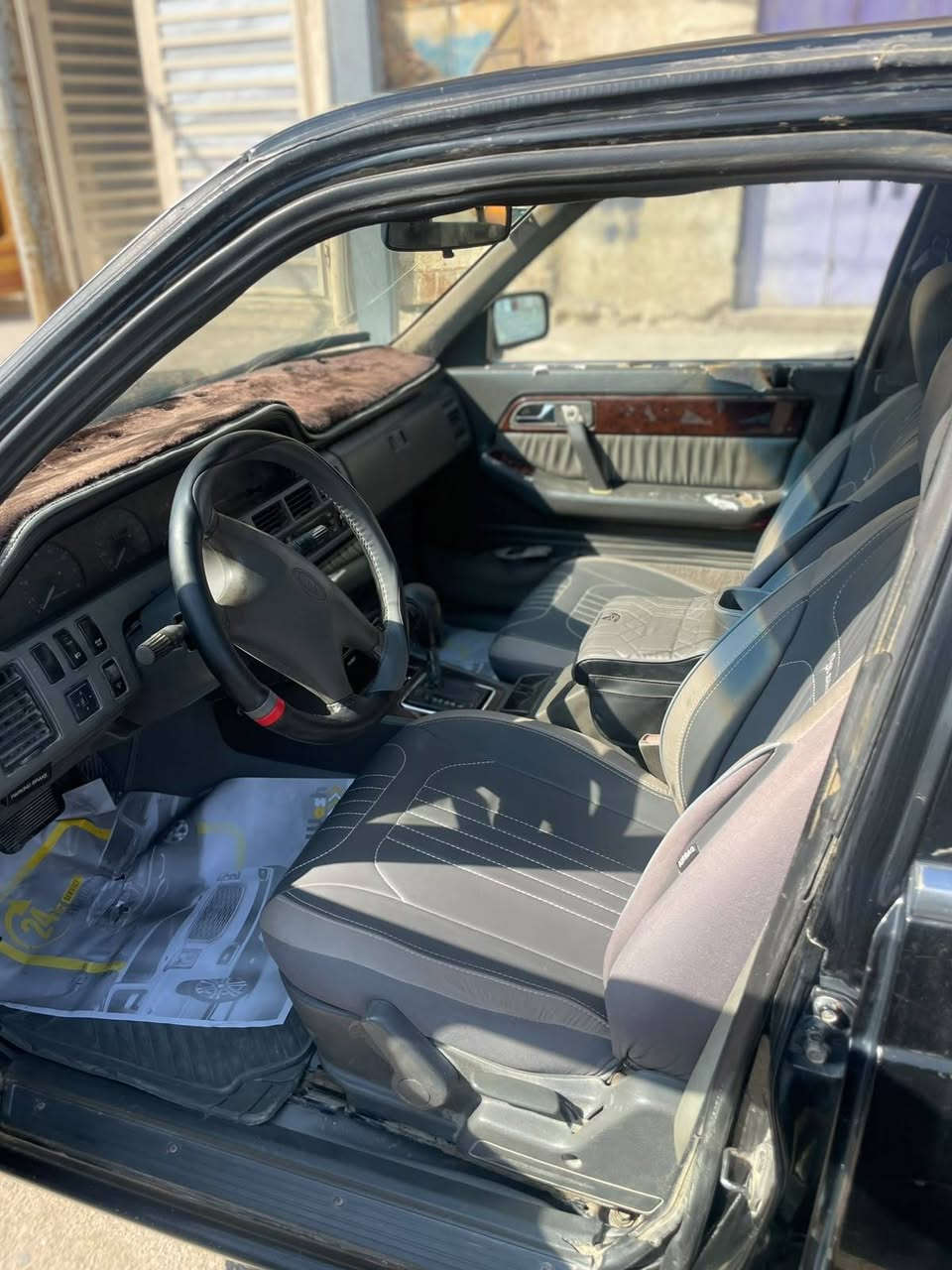 السلام عليكم 
سيارة كيا  ڤونتيشا للبيع موديل 94
 رقمها صلاح الدين سنوية بأسمي تحويل ثاني يوم 
الشراي يتصل علئ الرقم ***********
السعر 35 بيها مجال للشراي
