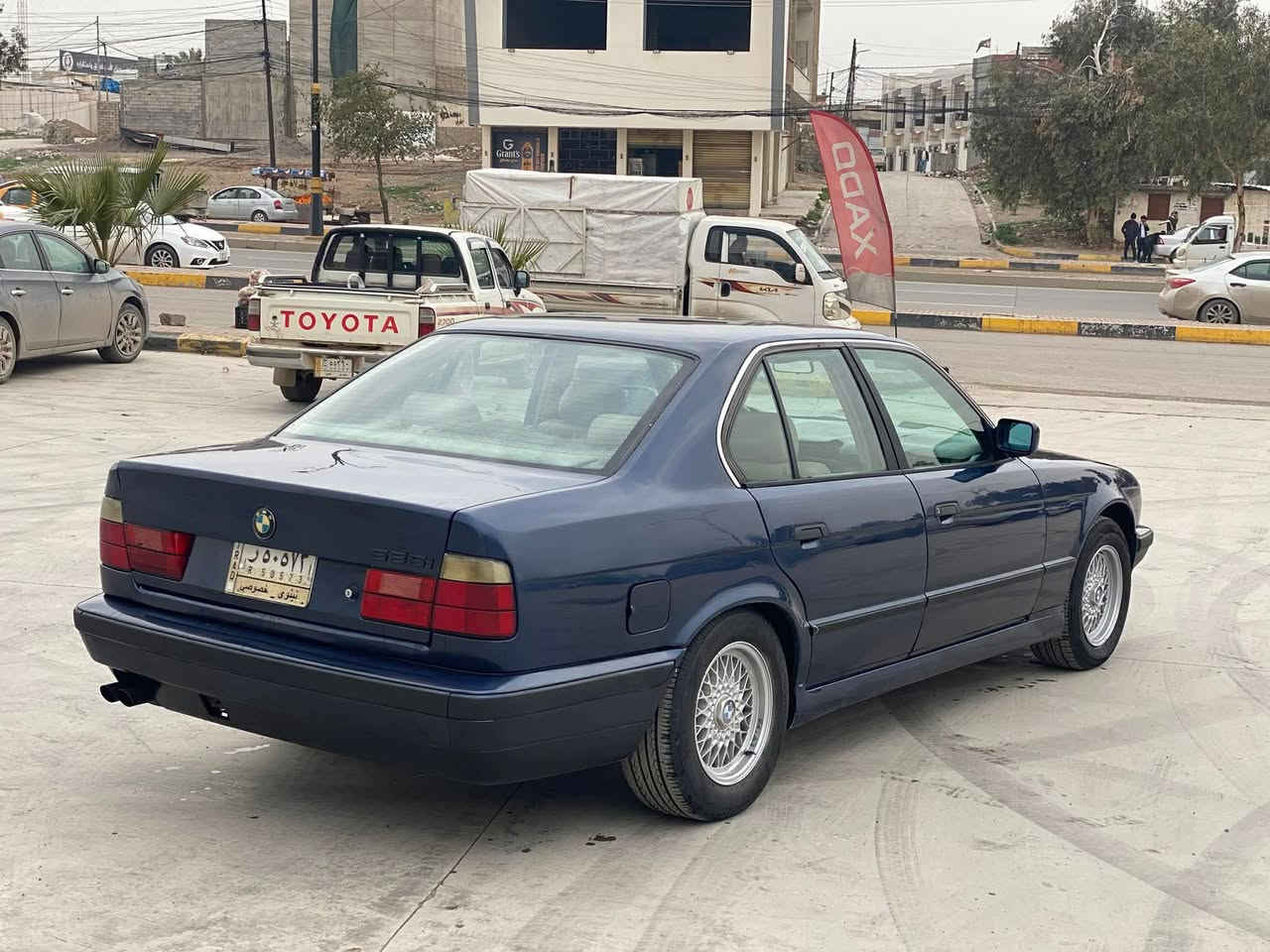 للبيع نقد فقط
بي ام موديل 1991 حجم محرك 535 رقم نينوئ كوبون بانزين سيارة مصبوغة عام جمالية بدون حادث سيارة حيل نضيفة وجاهزة مكينة وكير شرط تبريد شغال فول مواصفات سلايت جامات كهرب سيارة مصبوغة فرن درجة اولئ السعر 52 وبيها مجال 

‏‭0770 559 0770‬

‏‭0751 043 8550‬
