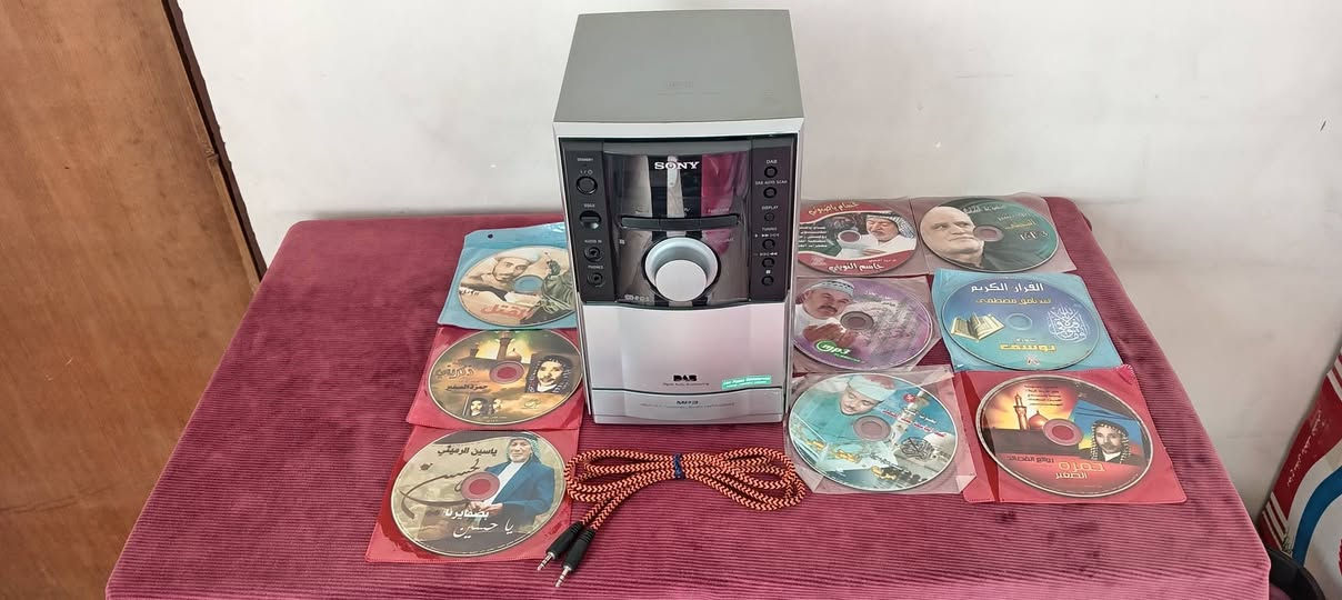 السلام عليكم جهاز نوع سوني راديو FM سحبه جدا قوي ومسجل كله شغال تقديم ترجع تسجيل وسيدي يشغل جميع الأقراص وديو وسيدي وMP3واوكس كله شغال وبلادي شرط مع 10 أقراص جدد نضافته ١٠٠ ٪. وزنه ثقيل سعره 35 الف


**إذا كنت صاحب هذا الإعلان وتريد حذفه لأي سبب، رجاءا أرسل رسالة إلى الدعم الفني**