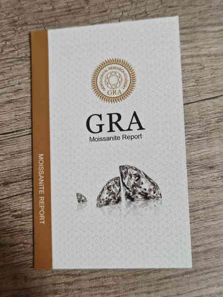 السلام عليكم
سوار فضة اصلي مرصع بال Moissanite للبيع
السوار جديد، فضة أصلية S925 ومرصّع بحجر مويسانايت يلمع بشكل واضح ومن قريب يشبه الألماس بالشكل واللمعة.
جودته عالية، والقفل مالتة مضبوط، ويجي ويا بطاقة الـ GRA الأصلية.
قطعة مرتبة وراقية وتناسب للرجال والنساء.

السعر: 150 ألف 
 واللي يريد يشوفه أكثر يدز رسالة او يتواصل على هذا الرقم ***********
