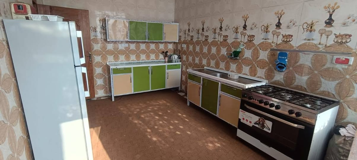 دور للبيع طابو زراعي سند 25
الموقع حله ابو غرق خلف المعهد التقني قرب السيطره
المساحات 
450 متر بسعر80 غرفتين هول مظيف مجمع صحيات ومطبخ
200م بسعر 70غرفتين هول مظيف مجمع صحيات ومطبخ
250 م بسعر 75غرفتين هول مظيف مجمع صحيات ومطبخ
كل البيوت بيها خدمات ماء وكهرباء وتبليط 
للاستفسار ***********

ا
