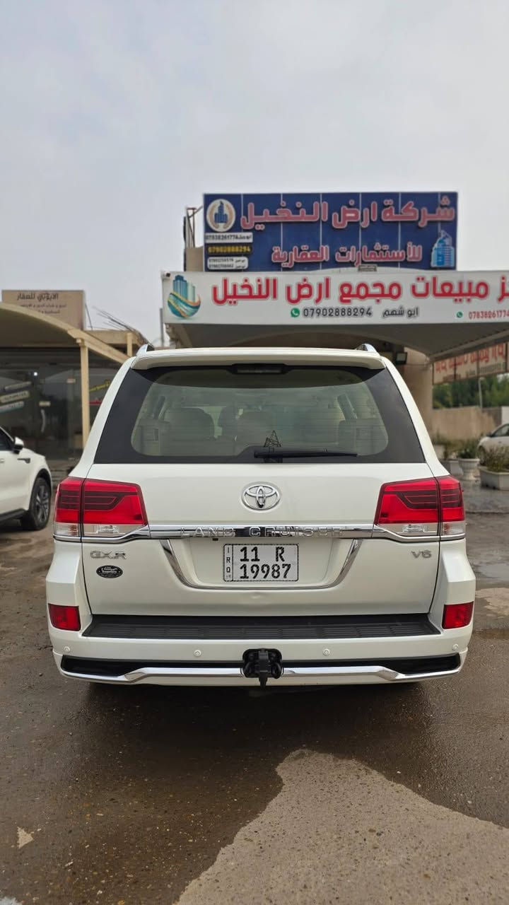 ترهم بيع او مراوس حسب القناعة..

لاندكروز موديل 2018 وكالة بريم أصلية ماشية 110 الف كيلو محرك 4000 / V6 رقم بغداد الجديد بأسمي سنوية مجددة إلى 2030 فحص وهزه جديد .... مكفولة من الصبغ والحادث والتبديل والبارد عدى رصعة بالصندوق موضحه بالصور.... 

محرك 6 سلندر 4000 

فتحة سقف 

حساس أمامي وخلفي أصلي 

شاشة وكامرة أصلية 

كراسي كهرباء وجلد 

بصمة أبواب وتشغيل وتشغيل عن بعد 

تبريد ثلاث قطع 

7 راكب 

فول لايت زينون 

دفدي بالقمارة 

لد أمامي وخلفي أصلي ....

وبعد اكو مواصفات معروفة للجناي...

مكاني بغداد الدورة هوررجب 

***********

***********
