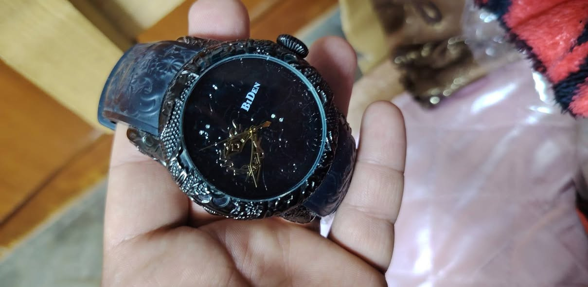 ساعات اصليه قيم
***********ويتس
