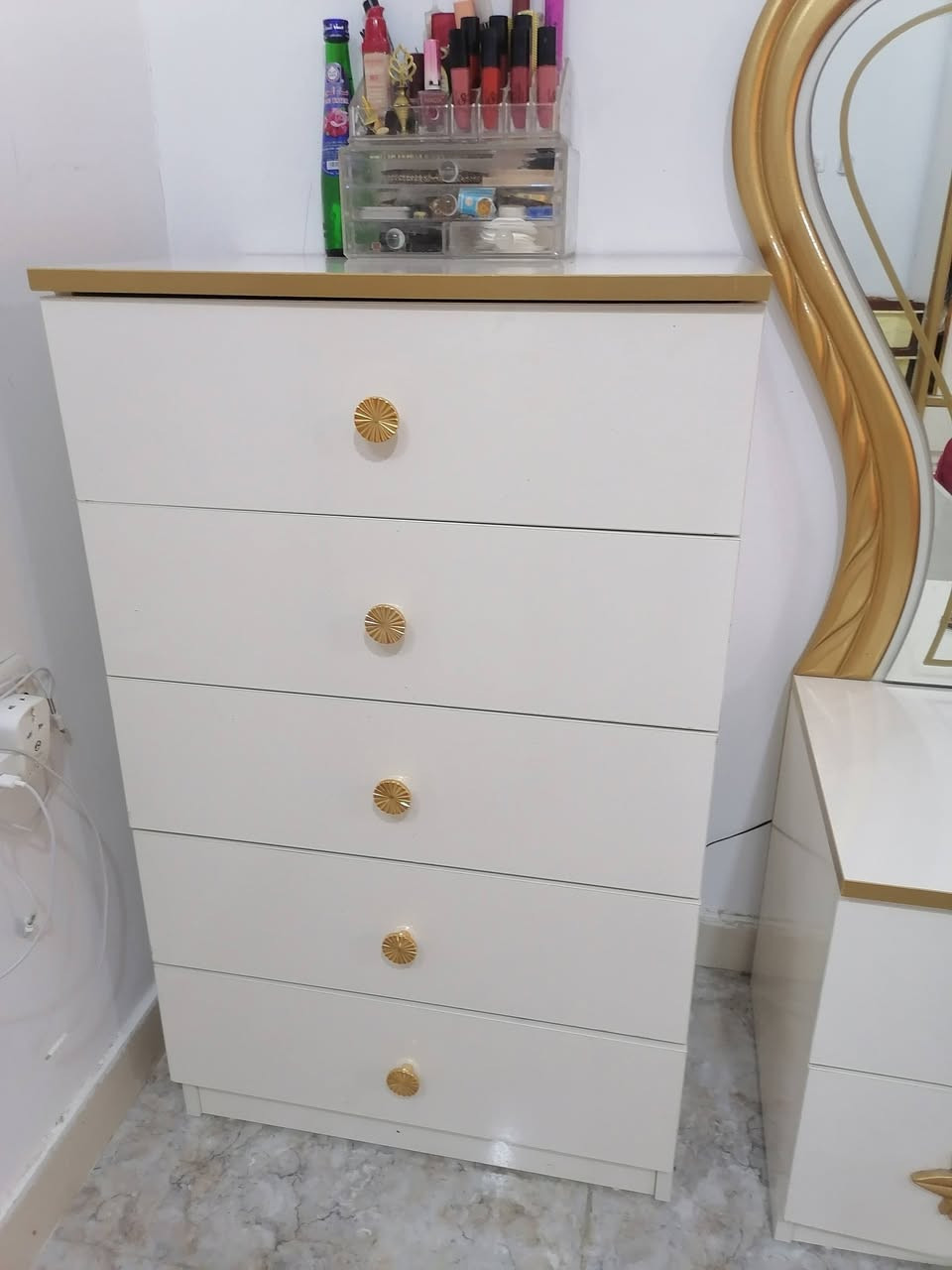 السلام عليكم غرفة تركية نضيفة وكلش واسعة والمجرات مالتهة كلهة سجج هيدروليكية موسجج عادية السعر ب (ب٧٢٥ الف) للاتصال علرقم ***********
