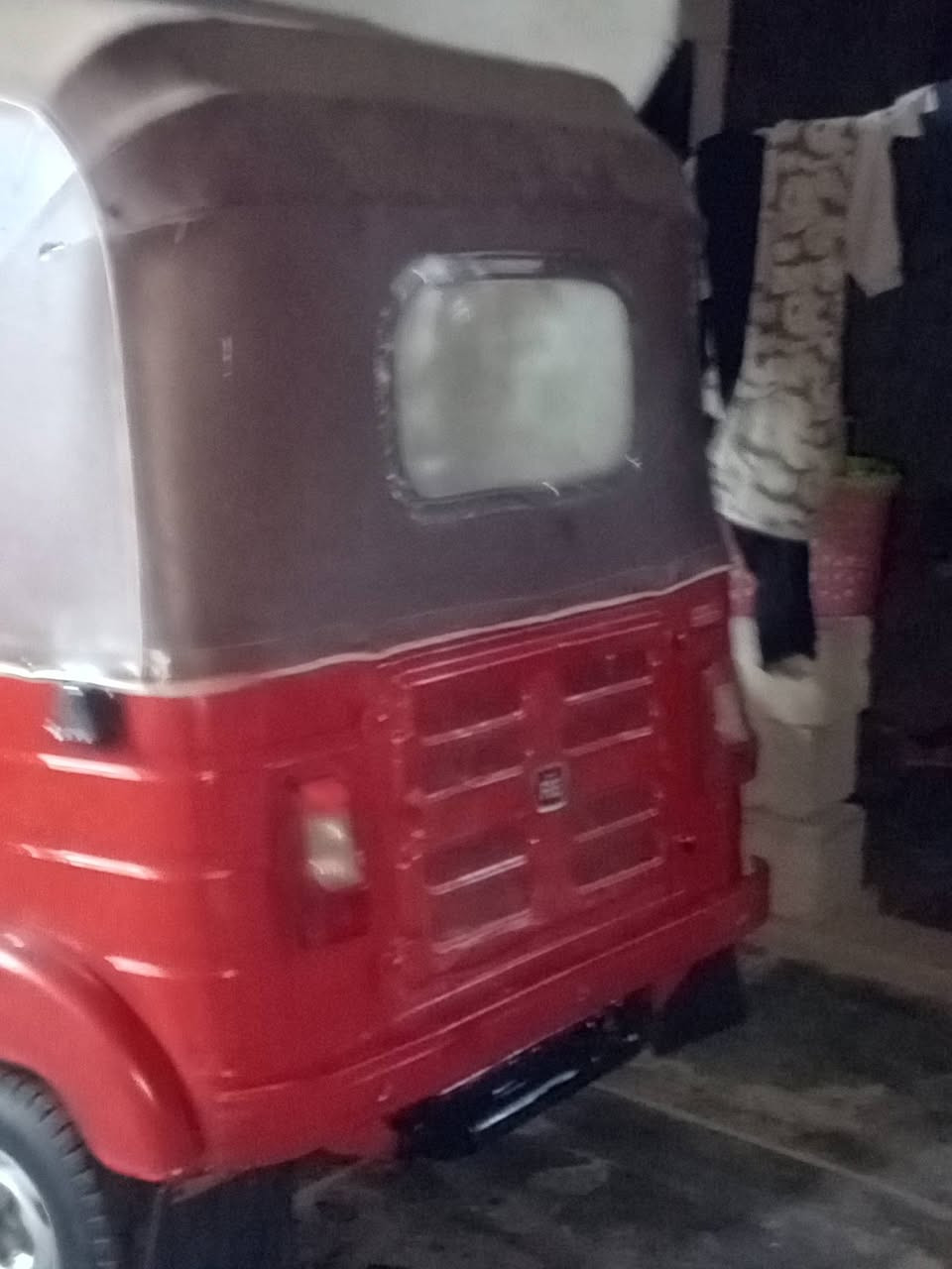 السلام عليكم تكتك موديل 18 بيه ضربه ب الصفحه تكتك مصبوغه عام جماليه تكتك رقم بغداد  السعر 5 و 600 وبيه مجال عنوان بغداد الحسينيه ***********
