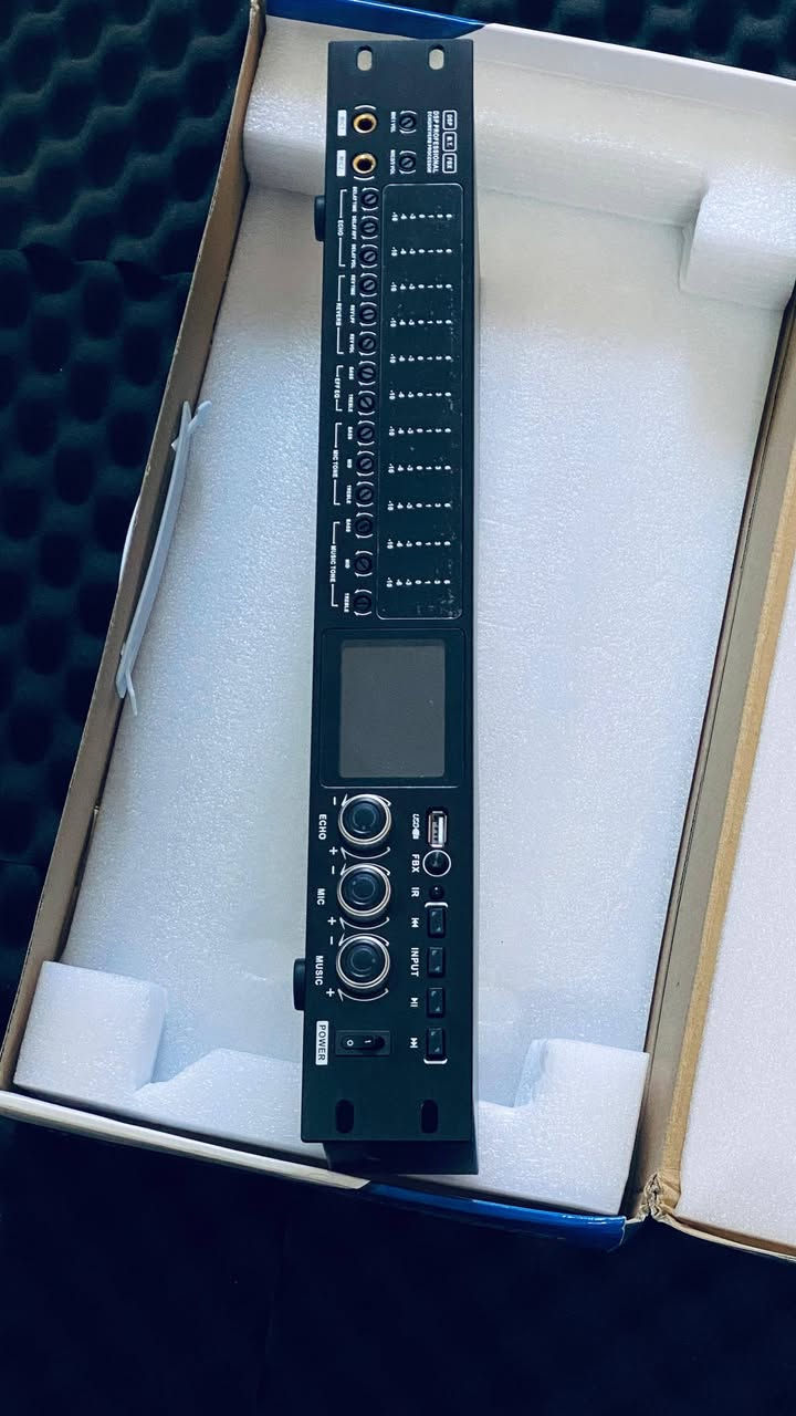 PROFESSIONAL AUDIO PROCESSOR:
معالج صوت احترافي
PROVIDING THE BEST SOUND EFFECT:
تقديم أفضل تأثير صوتي
Audio Reference Companding:
ضغط وتوسيع المرجع الصوتي
ملاحضه كهرباء 110
وابيعه شرط الفحص
الي يفيده يكتب سعره وبالعافيه


**إذا كنت صاحب هذا الإعلان وتريد حذفه لأي سبب، رجاءا أرسل رسالة إلى الدعم الفني**