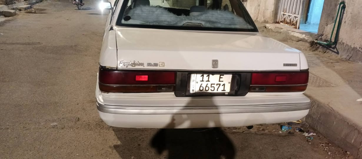 السلام عليكم سياره سيدان رقم بغداد بااسمي موديل 90 تحويل ثاني يوم سعرها 50وبيهاا مجال أو مراوس مكان البصره رجاً المو شراي لاايتصل رقم ***********
