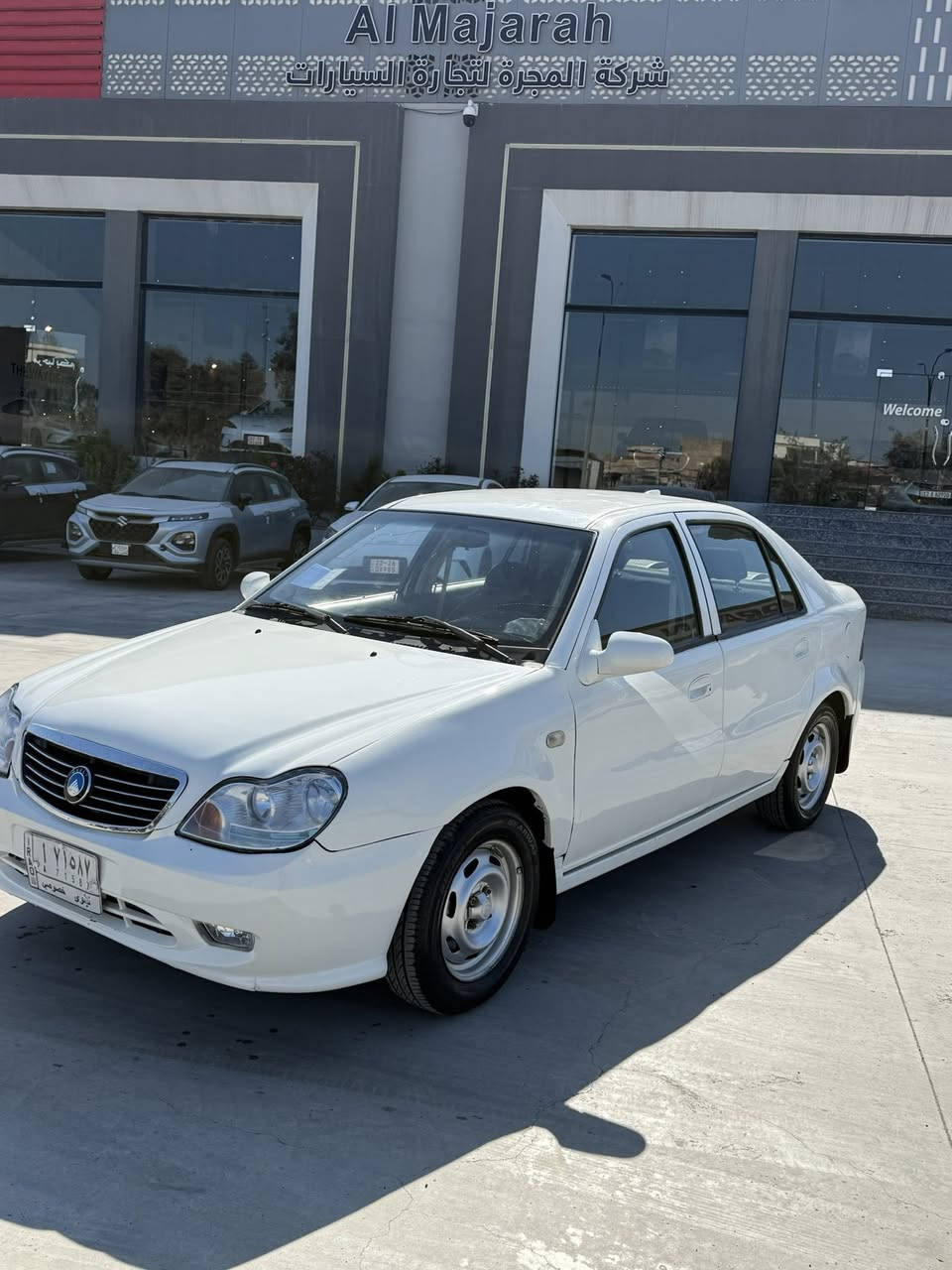 2013بيها صبغ حزام بدون دواخل بشرط جماليه 

محرك كير بشرط 

كابون بانزين 

السعر 42 وبيها مجال بسيط وعليها غرامه 500 دولار تنكطع من السعر 

السياره كاعده واحلا من صور ومصروف عليها 

***********

***********
