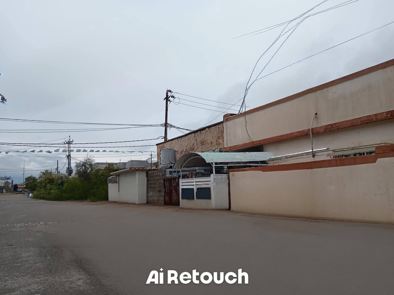 (1712)
#دار طابو طابق واحد قديم للبيع شارع ٢٠م
#العنوان / كركوك خلف شارع القدس قرب متنزه جيهان 
#المساحة /  ١٢٥ متر
#الواجهة / ١٠ أمتار
#السعر / يرجى الاتصال ***********
