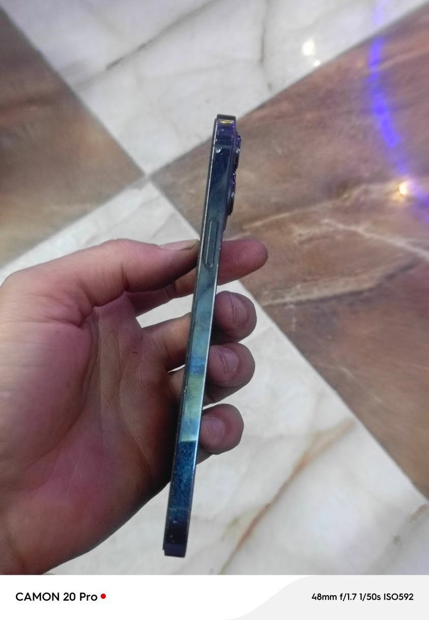 ايفون 12 برو ماكس بطاريه 84 ذاكره 256 جهاز نضيف كله بلاد شرط حاسبه سعره 390 بي مجال بسيط  ***********
