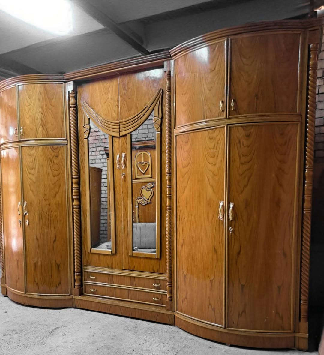 السلام عليكم 
للبيع كنتور صاج الحديث اخو الجديد تسكام تكمه حطاطه تفصال درجه اولى متكون من ٦ ابواب وملحق  ومجرات الظهر جرجوبه براغي صاج بالكامل داخل وخارج سكف ارضيه بطن كله صاج  تفصال كنتور تسكام داخل وخارج صاج شغل توصا عمل نجاره حقيقي  كنتور ثكيل كلش مينشال  كامل وجاهز من الصبغ للمفتاح نظافة ١٠٠/١٠٠ بعده اخو الجديد  السعر  ٤٠٠ الف ويسوى اكثر وبالعافيه على الشراي مكانه بغداد اكو توصيل بكروة الشراي يراسل الصفحه


**إذا كنت صاحب هذا الإعلان وتريد حذفه لأي سبب، رجاءا أرسل رسالة إلى الدعم الفني**