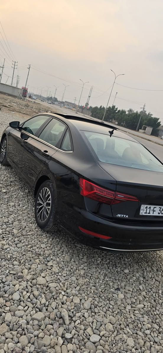 السلام عليكم
فولكس واكن جيتا 2019 رقم بغداد انكليزي بأسمي حادثه بالصور ماشيه ١٨٩ مكينه ١٤٠٠تيربو فول مواصفات بصمه تشغيل بنوراما تحكمات ستيرن شاشه حساسات كشنات جلد مكينه وكير وحداديه كفاله وتبريد ثلج  السعر ١٢٠ وبيه مجال 
مكاني الديوانيه قضاء عفك  
***********
