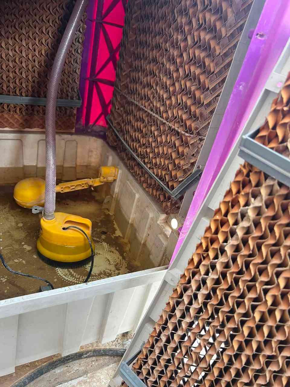 للبيع 150 الف بيها مجال
اي شي مابيها واني مسوي تحوير خرطوم ودكت مالها موجود تحب ارجها عادي 
عنون طوبجي 
***********
