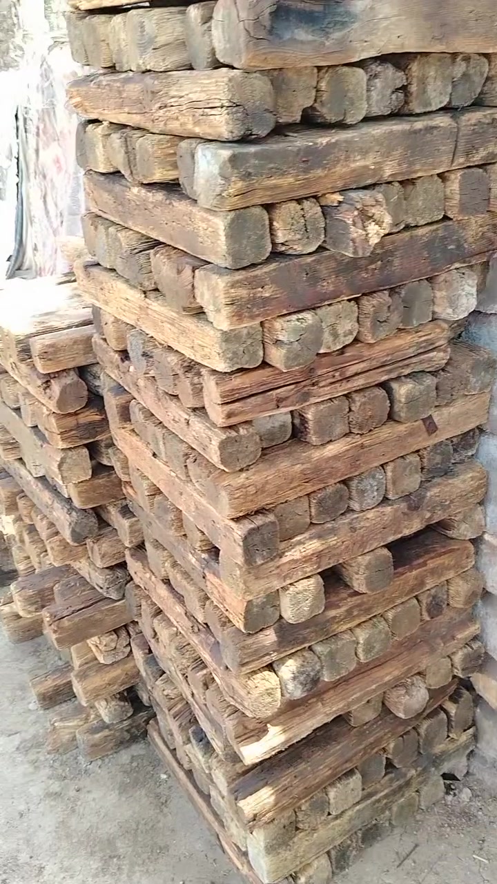 ، السلام عليكم عصايب ثلاثه بثلاثه للبيع***********
