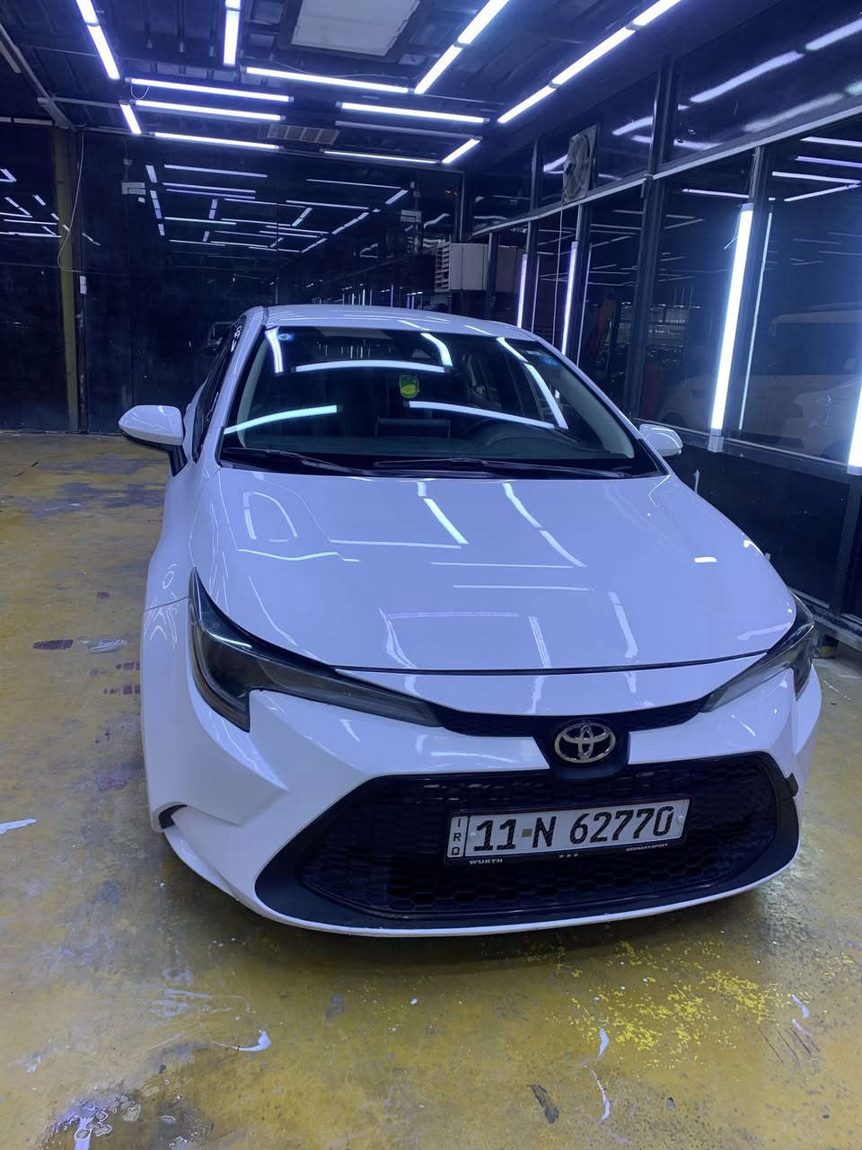 تيوتا كورلا 20 LE ياباني اصلي رقم بغداد الجديد الانكليزي مكينة 1800 المرغوب باسمي تحويل مباشر 
نظام ايكو اقتصاديه حادث خلفي وبابتين 
مواصفات اوتوهولد - هاند بريك دكمه _ نظام تزحلق _ شاشه معربه +كامره دواره _ وبيها هواي مواصفات بعد
 تبريد ثلج ❄️ مكينه وكير خير من الله 
باسمي تحويل مباشر 
لون ابيض ماشيه 118 
مابيها اي نقص 
السعر 119 وبي مجال بسيط 
بغداد الكرخ حي العامل 
واتساب ***********
