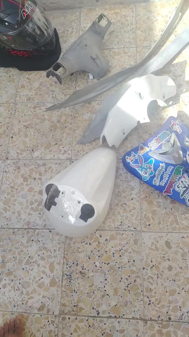 غراض مال ماكس منغولي الخوذه وي هن  شيله وحده الأغراض بسعر مناسب ***********
