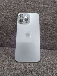 ايفون ١٥ برو ماكس ٢٥٦لون رصاصي نسبه البطاريه ٩٠للبيع وبسعر ١١٠٠او المر...