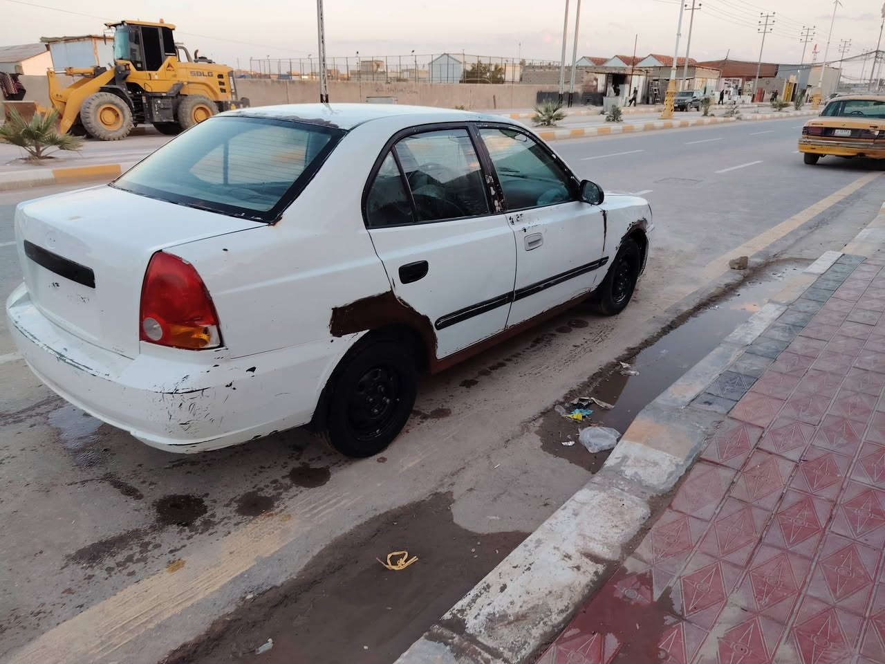 السلام عليكم سياره اكسنت 2004 مزاد الناصريه مكينه وكير توني شادهن السياره معمره وكامله عوزهه بس صبغ مكانهه ناصريه سوق الشيوخ اخوان اني مكلف بل نشر.. هاذه رقم راعيهه ***********
