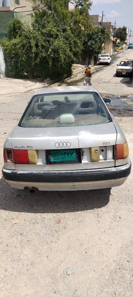 اودي 92 حجم 08 رقم نينوئ تريد تحويل تريد وكاله 
كيرم محرك 0.8شرط كاربون بيه
سنويه خضره مخصص الها رقم الماني ر
جوم كهربائية قفل مركزي 
داخل حيل نضيف غرفه حلوه
سياره حلوه جاهزه
السعر 18 بيه مجال 
موصل لايمن حي الشهداء 
***********
***********
