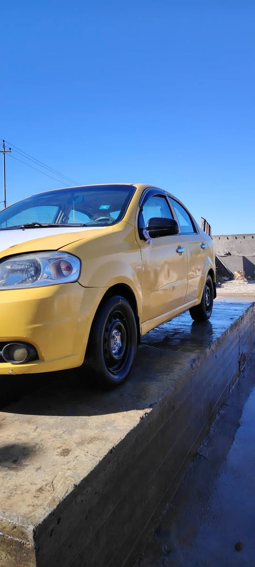 السلام عليكم افيو  خليجي للبيع موديل 2010  كير عادي كفالة كير. ومحرك  والعيب الشرعي سياره جاهزه حداديه جديده شرط وتخم تايرات جديد  شرط مداور ثاني يوم  سنوي ما ساقطه. مكان السياراه الديوانية الحمزة الشرقي  الاستفسار اتصل عل رقم *********** السعر 47 وبيه مجال قليل .
