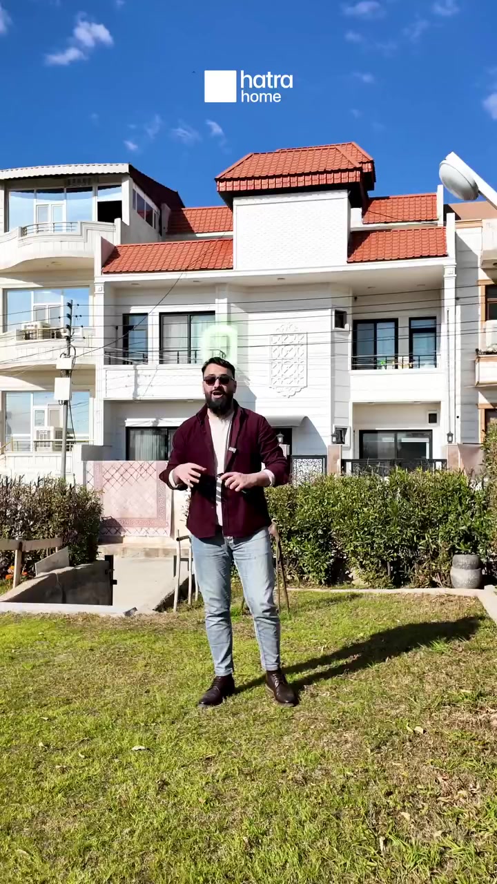 🏠 خانیەکێ شاهانە و بەرفرەهـ ل قەسارا بۆ فرۆتنێ!
ئەگەر تو ل دیڤ ئارامیێ و دیزاینەکا ناوازە دگەڕی، ئەڤە دەلیڤەیا تە یە! ئەڤ خانیە هەمی مەرجێن ژیانەکا خوش تێدانە.

تایبەتمەندیێن خانی:

ڕووبەر: ٢٠٠ مەتەر.

باخچە: خودان باخچەکێ کەسک و جوان بۆ کەیفخۆشیا خێزانێ. 🌳

ناڤا خانی: هۆلەکا مەزن + ئستیقبالەکا ڕێکخستی.

لێنانگەهـ: دیزاینەکا مۆدێرن و بەرفرەهـ. 🍳

ژوورێن نڤستنێ: ٦ ژوورێن نڤستنێ (٥ ژوان سوێدینە). 🛌

📍 ناڤنیشان: دهۆک - قەسارا (نێزیک رێکا چیایێ زاوە)
📞 بۆ پتر پێزانینا و سەرەدانێ، پەیوەندیێ ب ڤان ژماران بکەن:
0750 927 2525
0787 927 2525
0770 927 2525

یان ژی سەرەدانا ئوفیسا مە بکەن ل شاهان تاوەر.

#دهۆک #قەسارا #خانی_بۆ_فرۆتنێ #Duhok #RealEstate #Kurdistan #HatraHome #PropertyForSale #DuhokCity #luxaryliving
