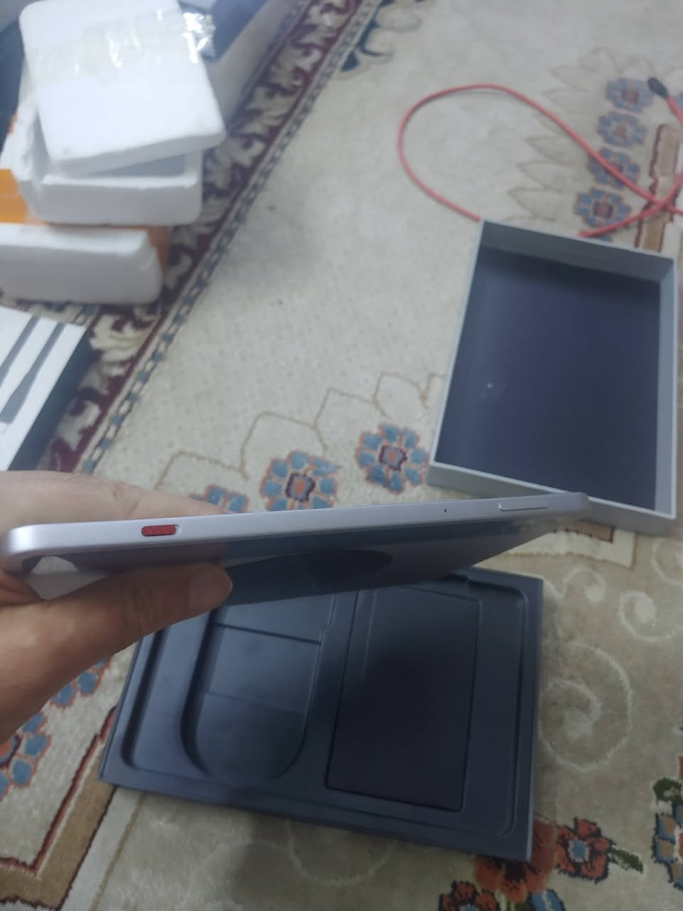 ريد ماجيك استرا نسخه عالميه ذاكرة 512 شبه جديد وياه كارتونته والشاحنه 
السعر 900 الف قفل. اذا يناسبك السعر وما تعامل اتصل على 
***********
يوجد توصيل لكل العراق
