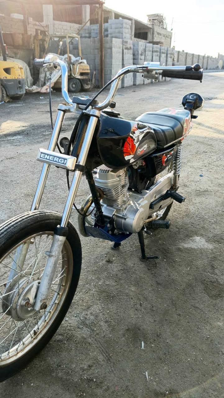 السلام عليكم نامه شلامجه ادواتت ما مفتوحه تعمير جديد شوف العين عقل رياضي دراجه ماناقصه شي ابيع بدون (سيبايه)  السعر 500 وبيها مجال قليل العنوان بصره ابو الخصيب للتواصل ***********
