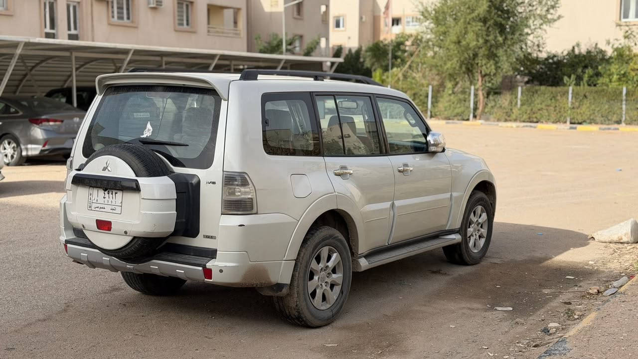 باجيرو حبتور  موديل 10 للبيع السياره گايمه بيها صوت براص رقم نجف بأسمي تحويل ثاني يوم للتواصل ع الرقم ***********
واتس اب ماسنجر اتصال
السعر 125 وبي مجال
