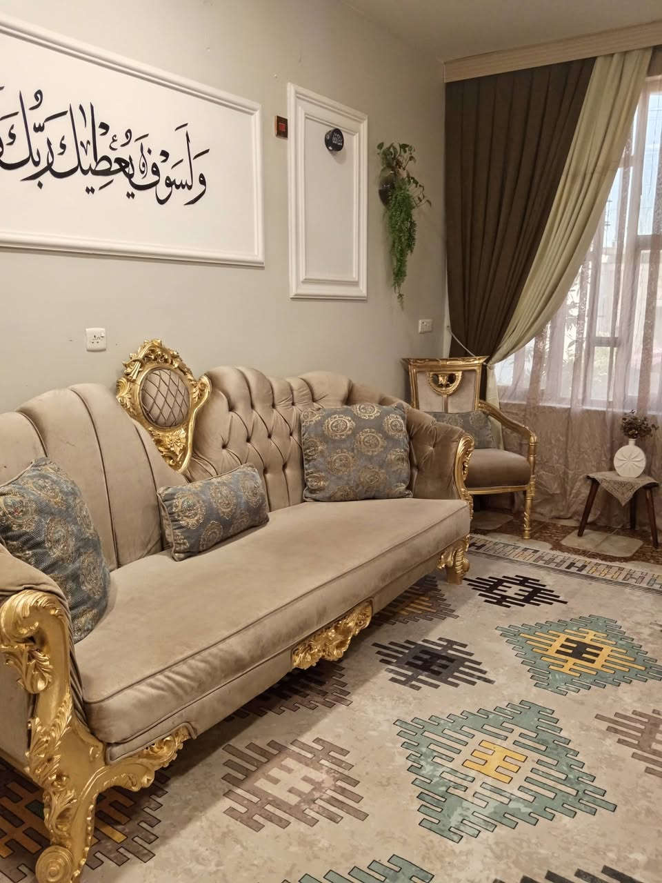 تخم زان كويتي درجه اولى نضافته 95% قنفتين كبار رباعيه مع كراسي 2 المقعد طبي السفنج مينزل ب750 ستائر غير مستخدم تكفي شباك وباب ب120
***********
واتساب
الدوره
