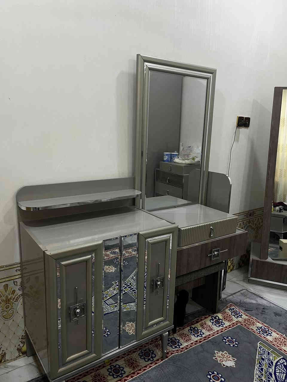 سلام عليكم غرفه نوم تركي 8 قطع نظيفه اريدها بمليون للاستفسار تواصلو وياي خاص او على  الواتساب ‭0781 801 1391‬
