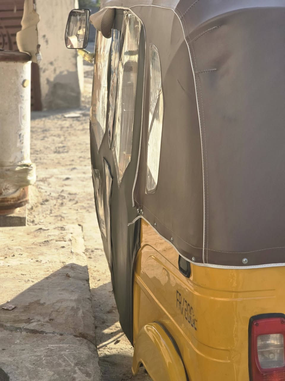 تكتك مديل واحد وعشرين كفاله عامه جديده من محرك من كشر خاس مابيه عده الي بصوره السعر 8..250  .......*********** بسمي سنويه
