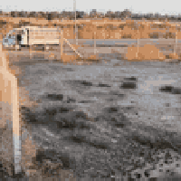 ارض ٨٥٠م • مقابل الامام المحسن • قريبة الشارع الرئيسي