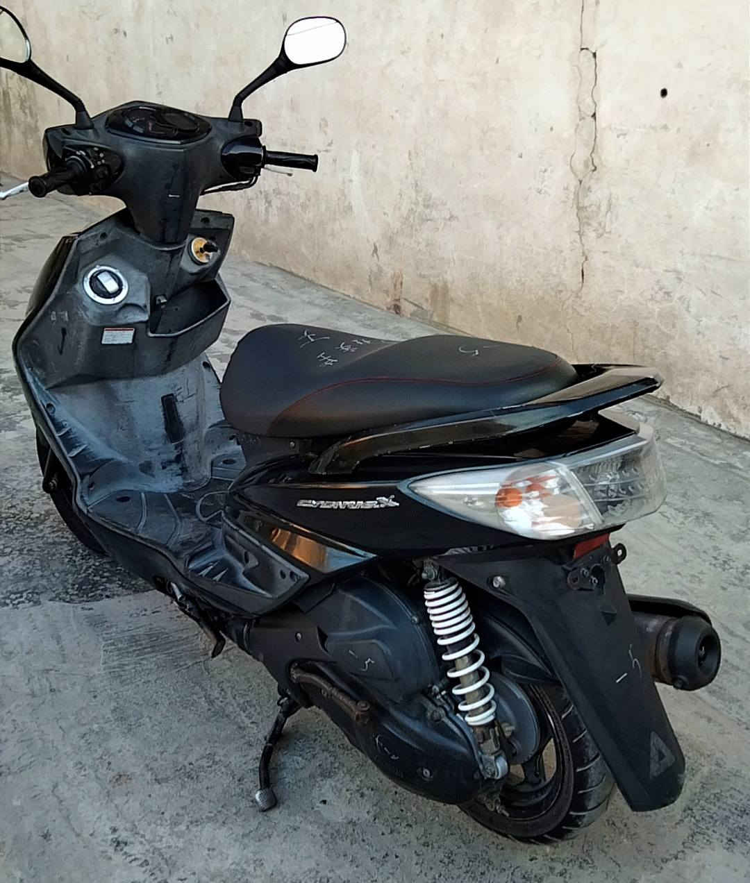 السلام عليكم
دراجه سكنز فحل يابانيه 
دراجه خير من الله جديده كا نقص مابيه 
الشراي يتصل ***********
سعر مليون او ميه 1.000.100
بغداد حبيبيه
